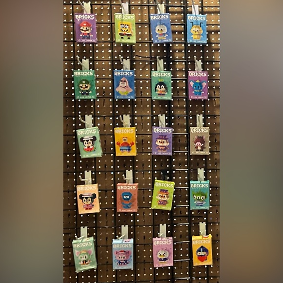 Bricks Cartoon Characters - Picture 4 of 5